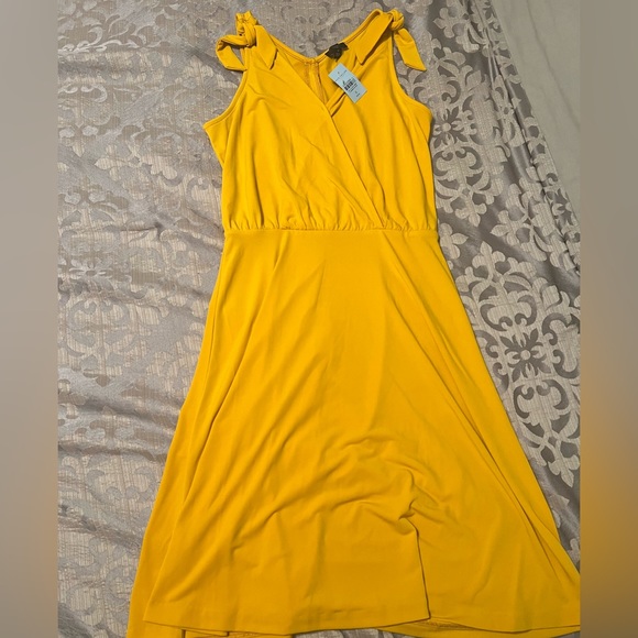 Yellow dress Ann Taylor Factory NWT - Picture 1 of 1